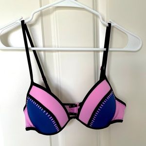 Triangl bathing suit top